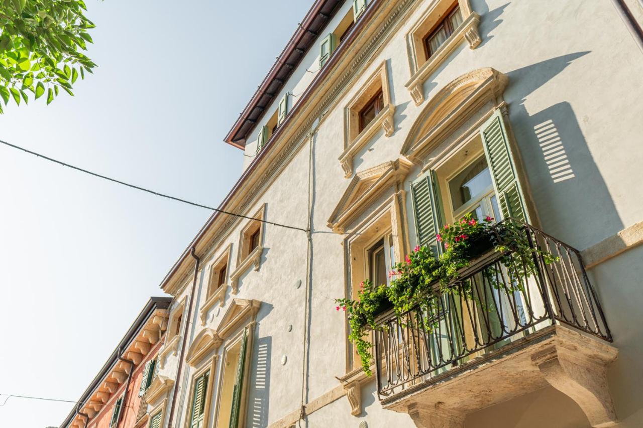 Domus Verona - Residenza Merici Экстерьер фото